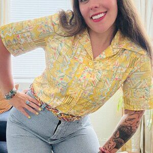 Vintage 70s Bright Yellow Geometric Printed Dagger Collar Button Down Shirt LG